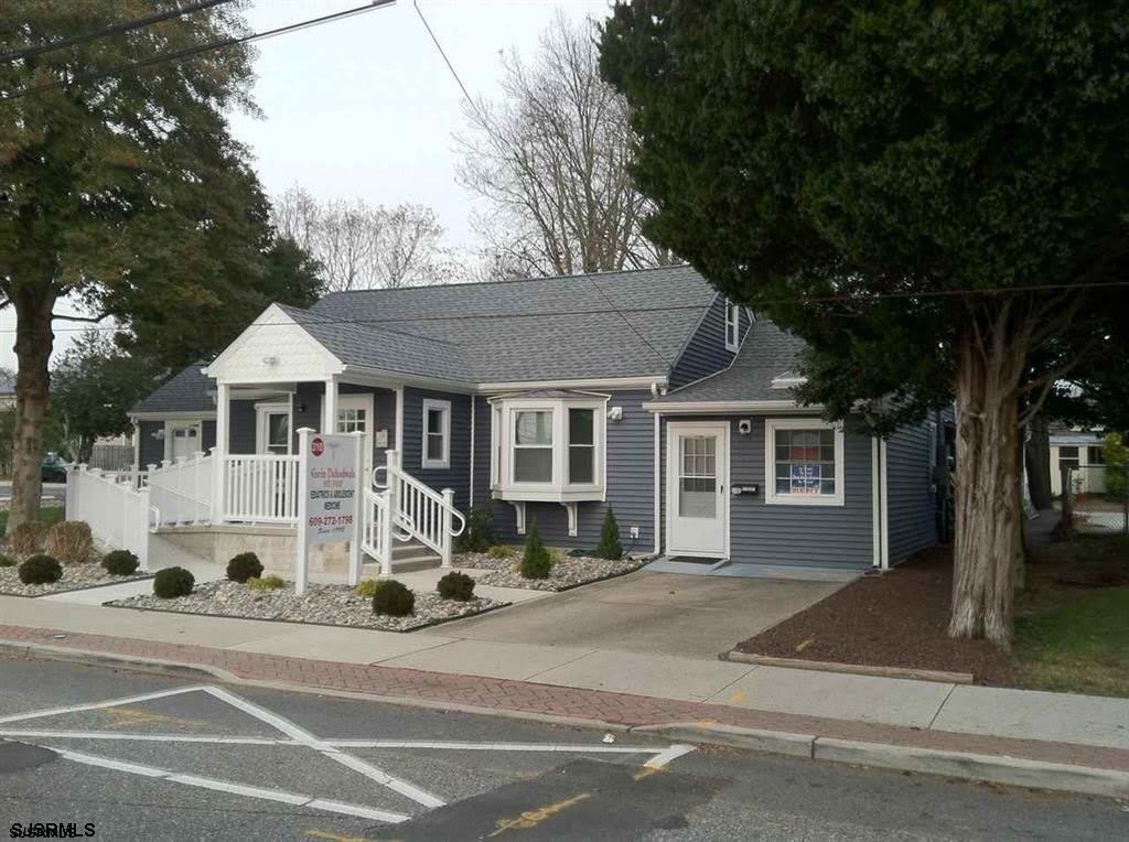 310 New Jersey Ave – photo 1 of 15