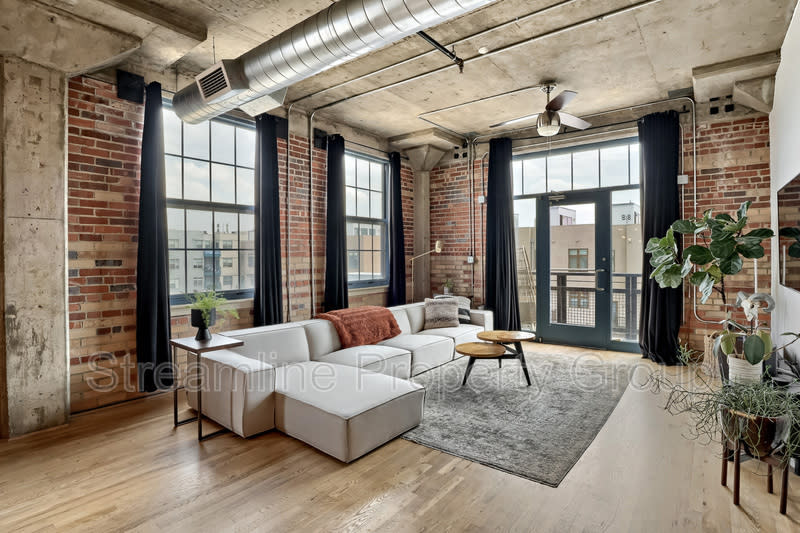 2500 walnut st – photo 1