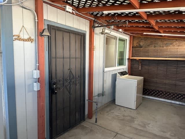 310 West Lupton Street – photo 1 of 16