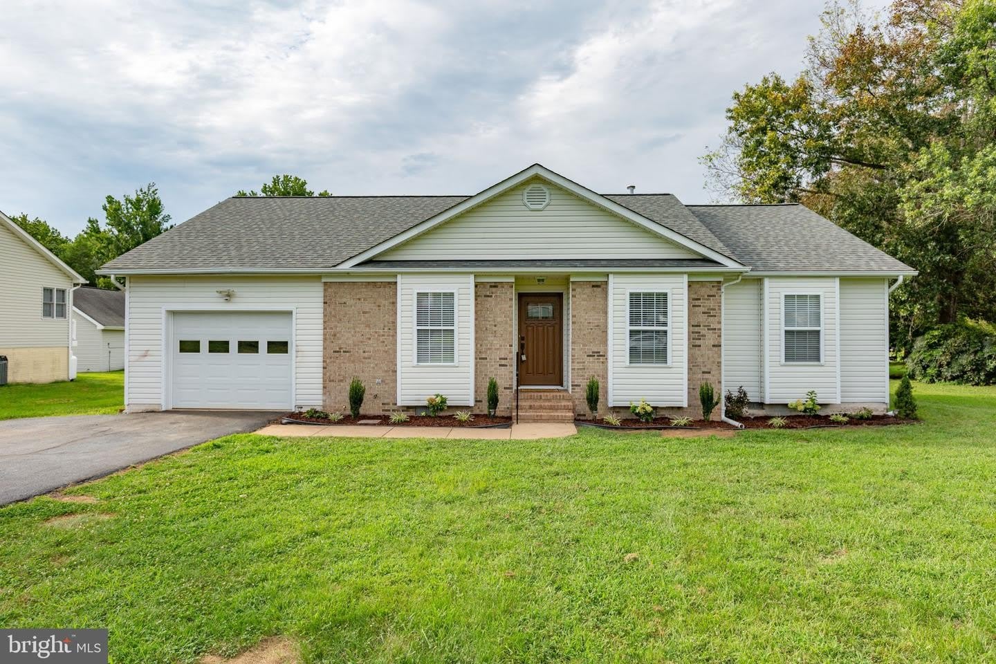 205 OLD LANDING CT – photo 1