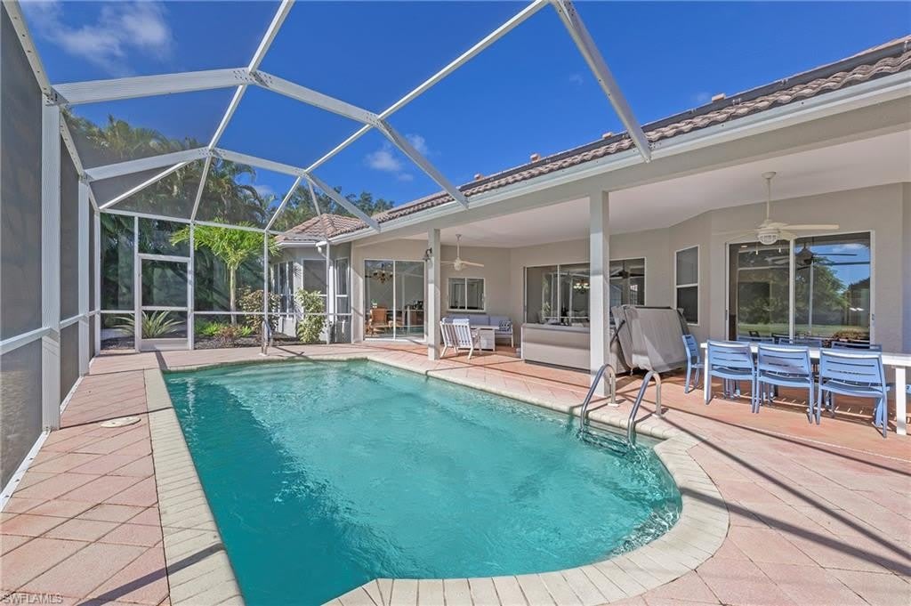 300 Wentworth Ct – photo 1