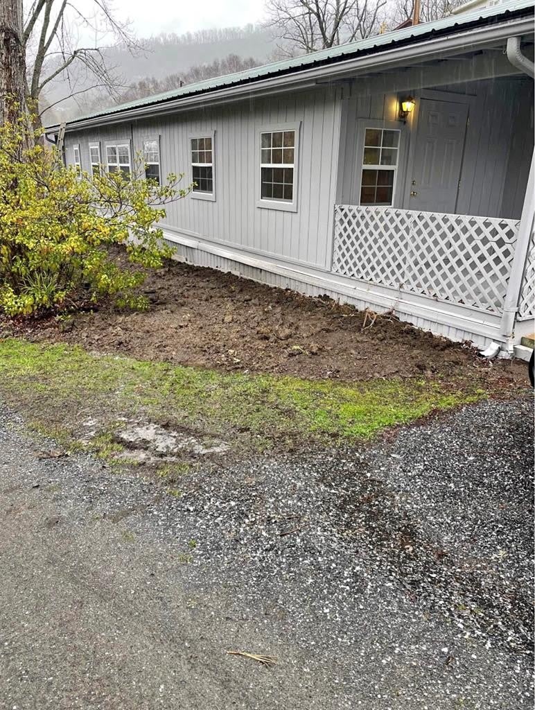 33 Jaderian Mountain Rd – photo 1 of 9