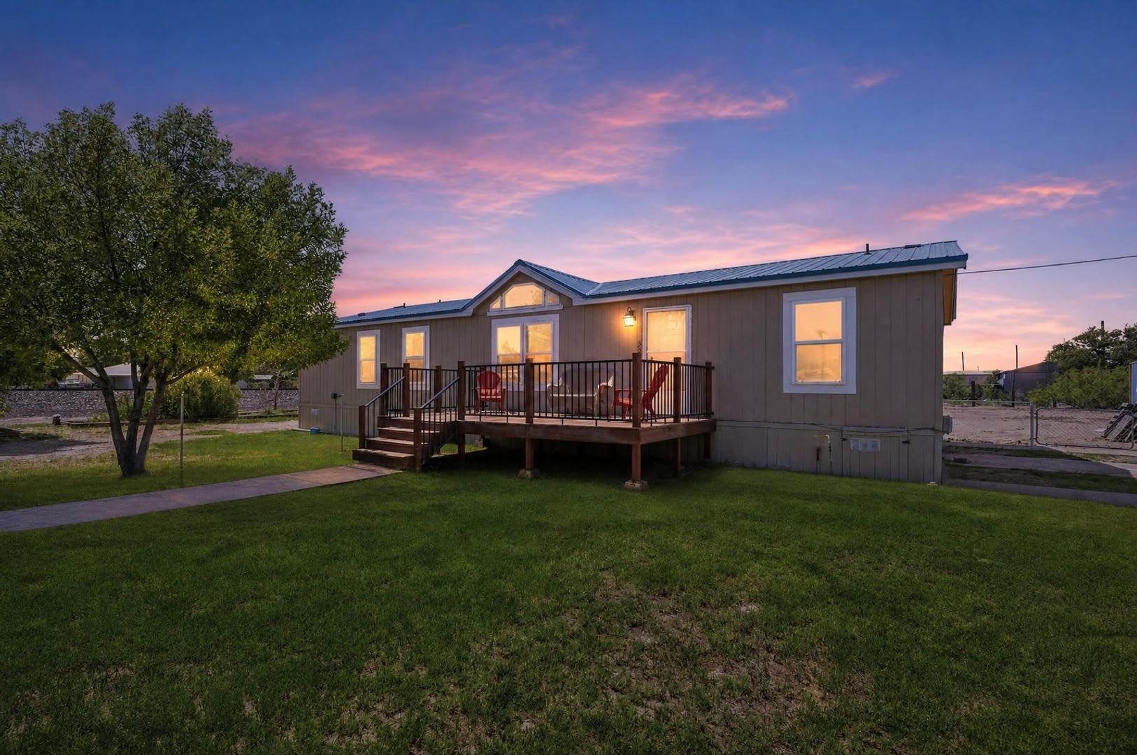 Spacious 3Br House With Den Near Dona Ana Rd Thorpe Rd – photo 1 of 132