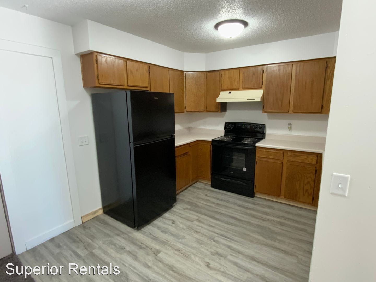 Hillcrest Apts – photo 1 of 2
