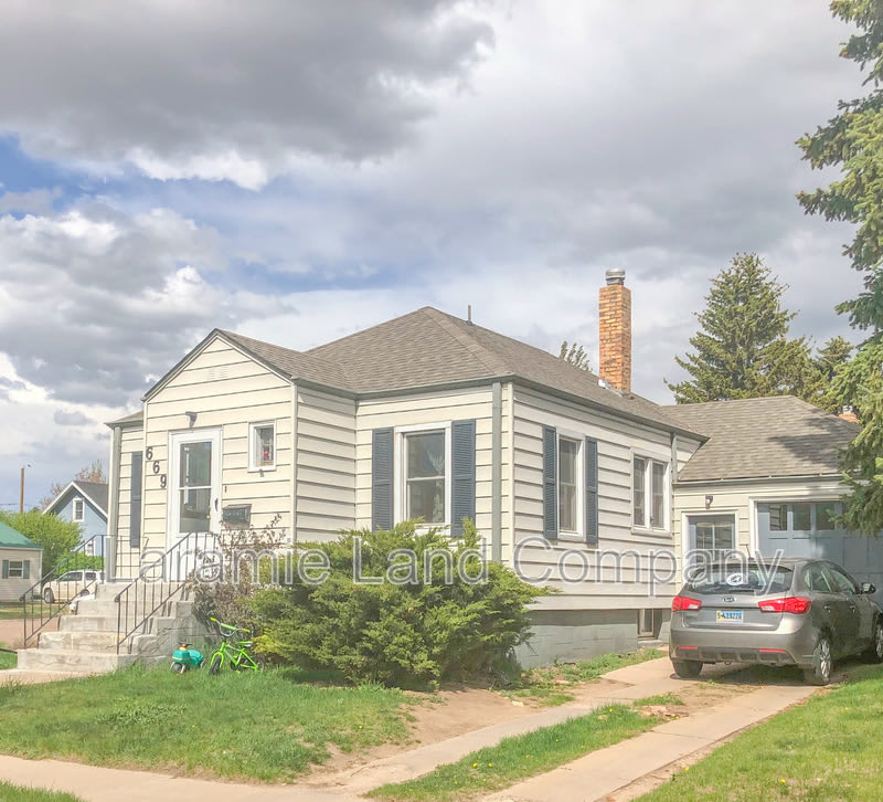 669 North 10Th Street 2 – photo 1 of 51