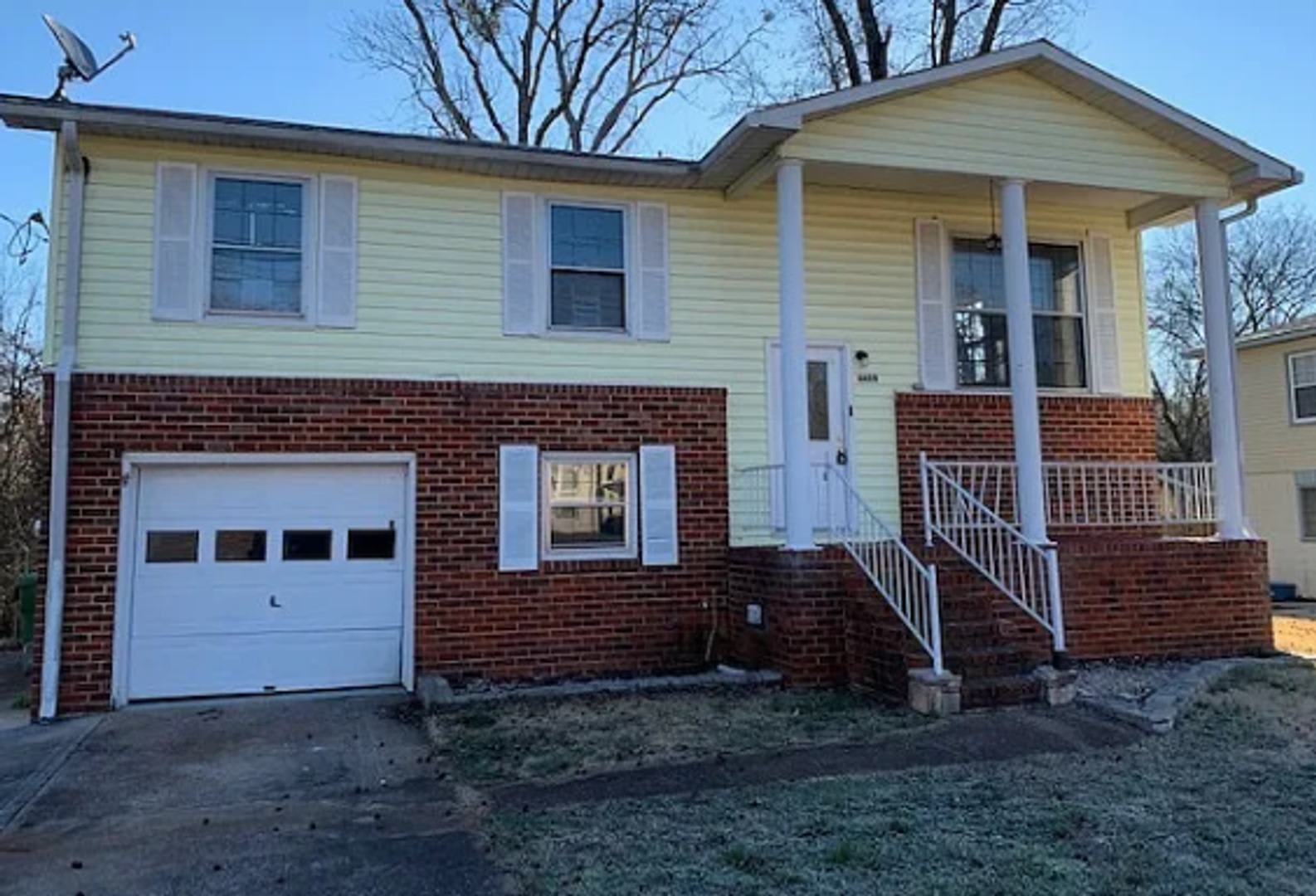 Coming Soon! Photos to be updated this week!! 4-bedroom spacious home in an established neighborhood. – photo 1