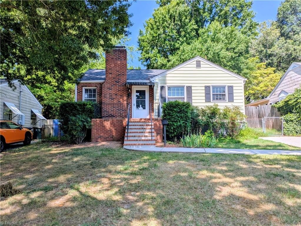1004 Lockland Avenue – photo 1