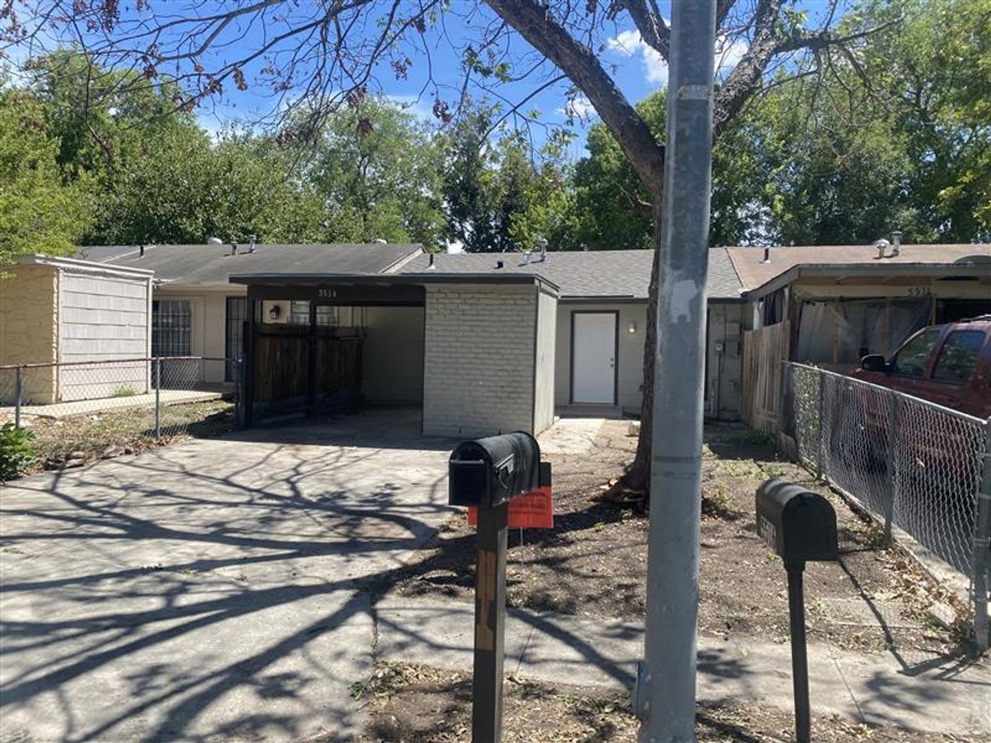 3 1 Townhouse With Covered Parking – photo 1