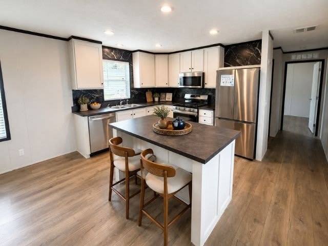 4304 Twin Terrace – photo 1 of 10