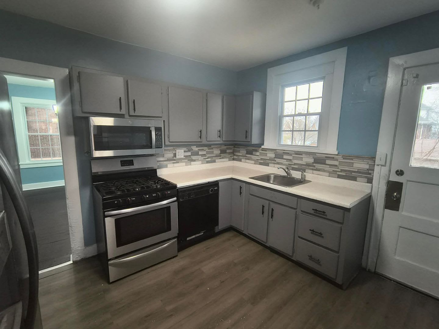 3 bedroom 1 bathroom house for rent in Duquesne! – photo 1 of 18