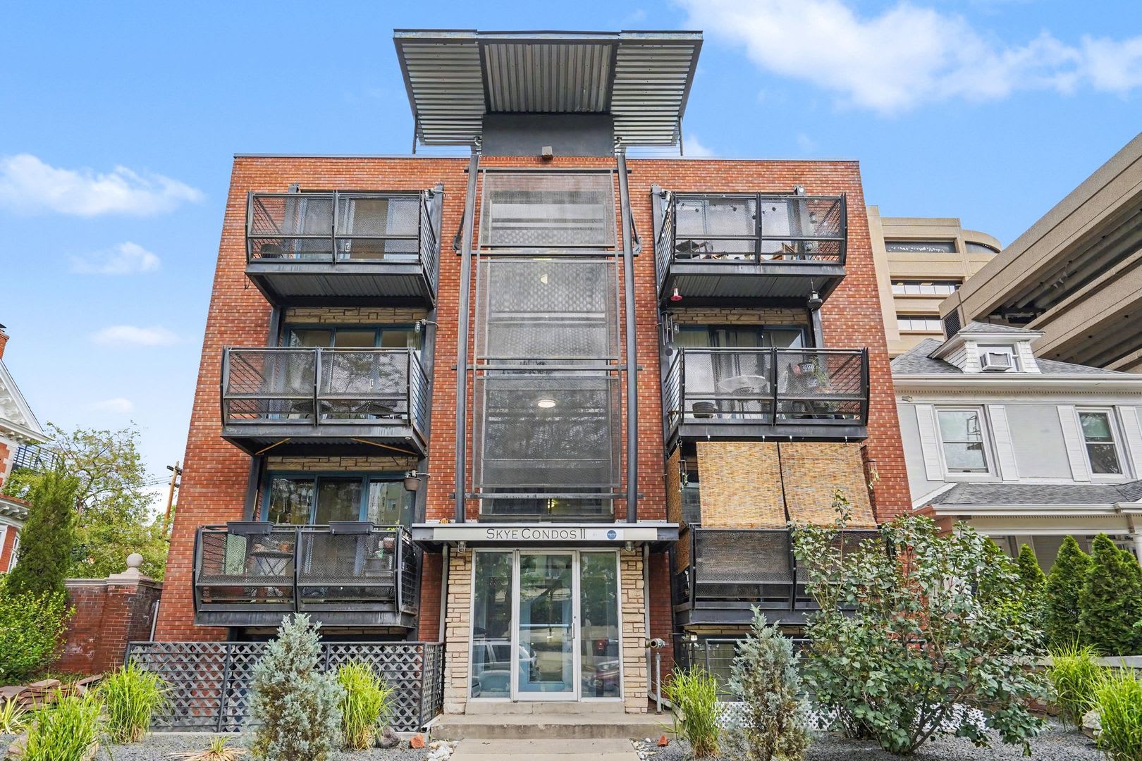 Available NOW! 1 Bedroom 1 Bath Condo Downtown Denver! – photo 1