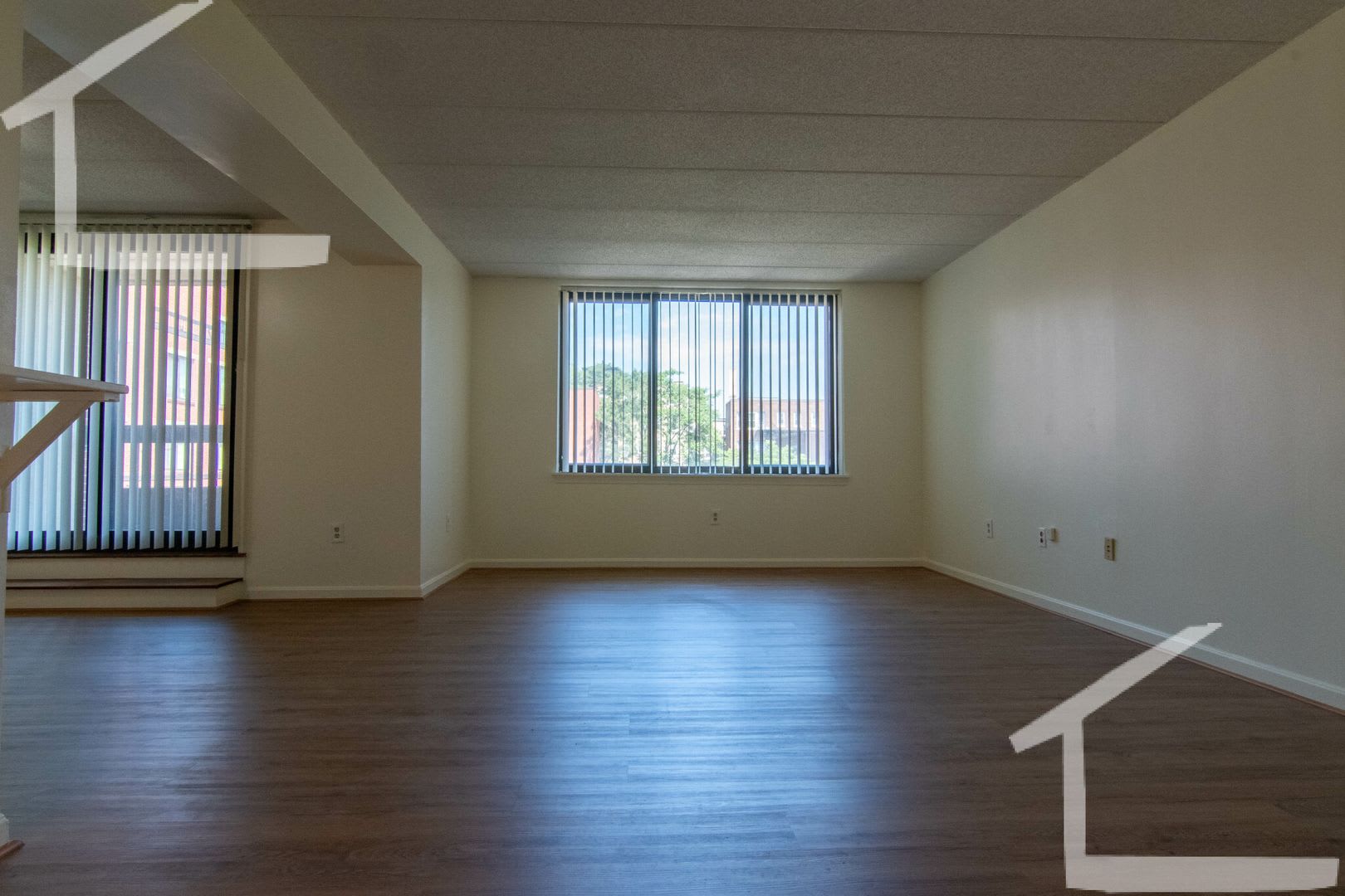 Huge 2 bed in Allston – photo 1