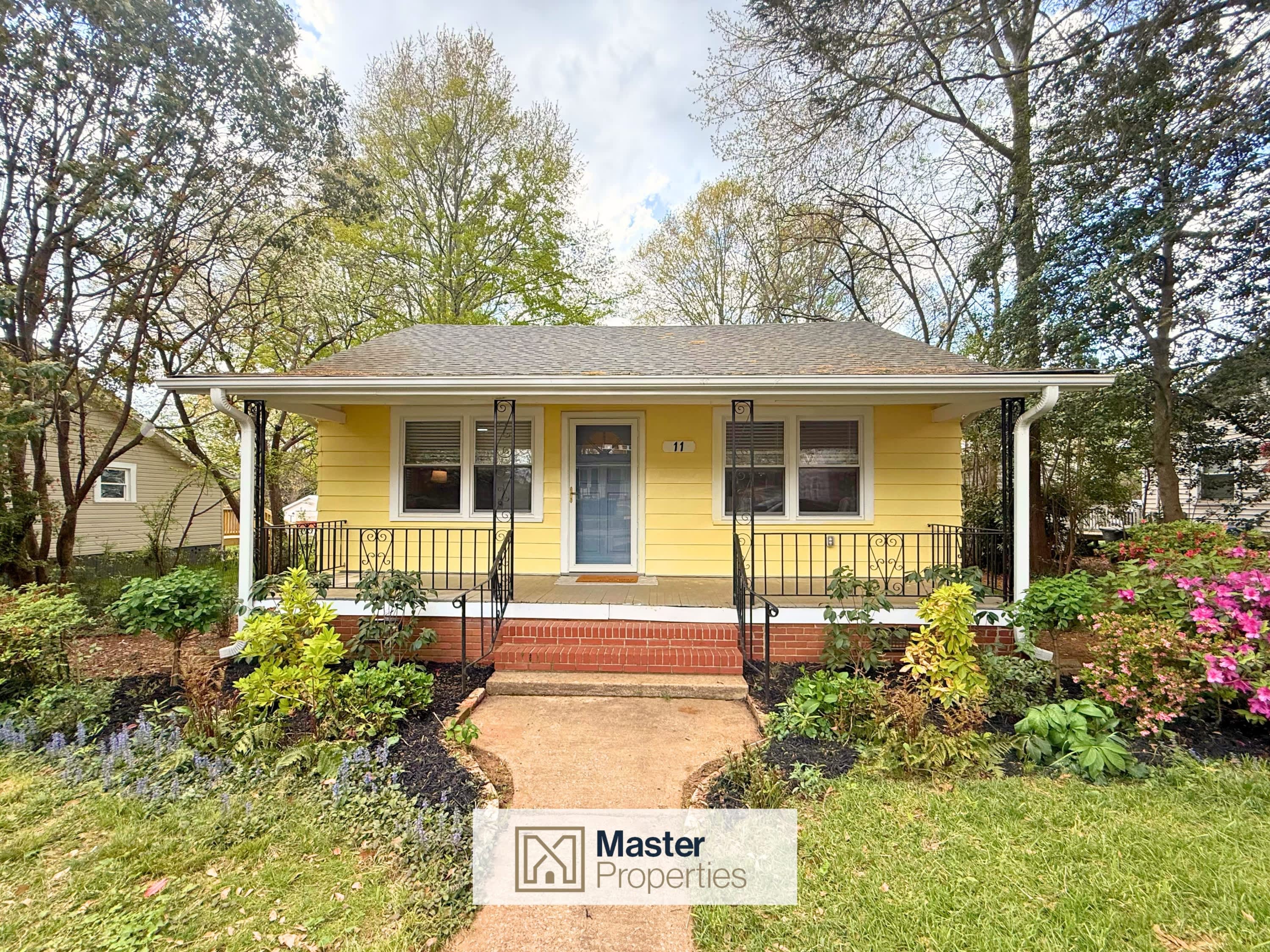 11 Brooks Avenue – photo 1 of 29