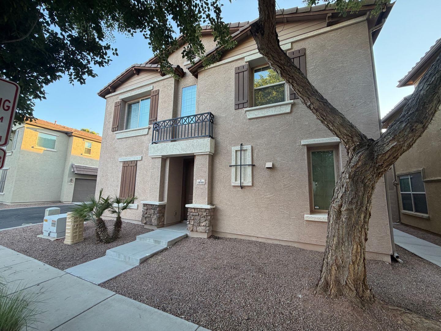 Beautiful 3 bedroom home in Gilbert! NEW CARPET NEW PAINT – photo 1