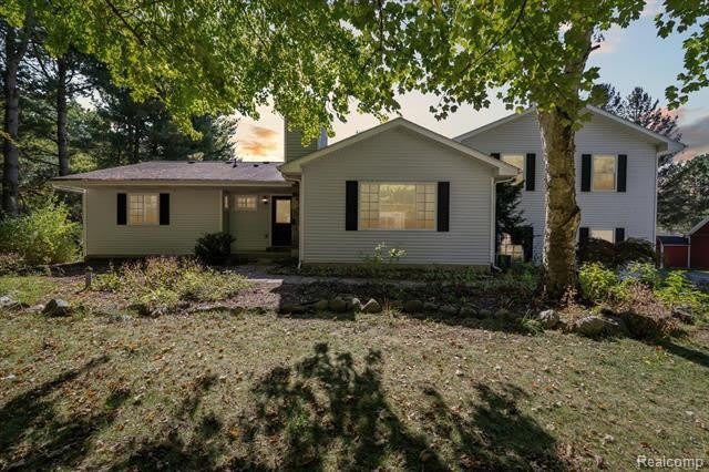 2860 E Coon Lake Road – photo 1 of 151