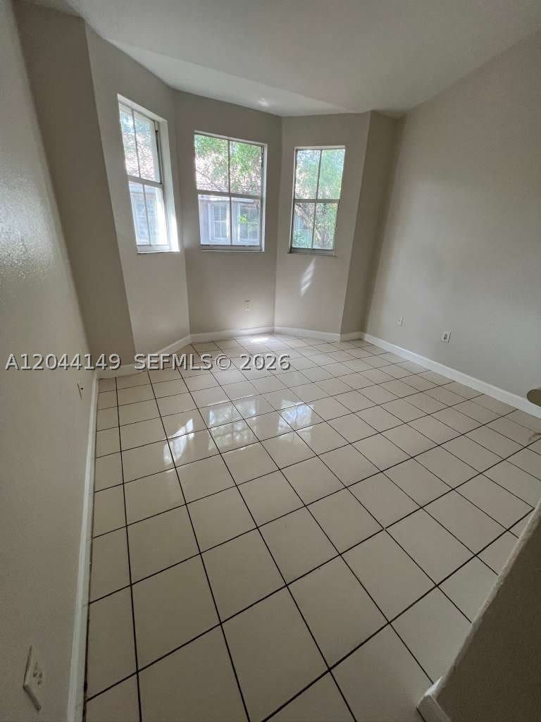 1661 Se 28Th St – photo 1