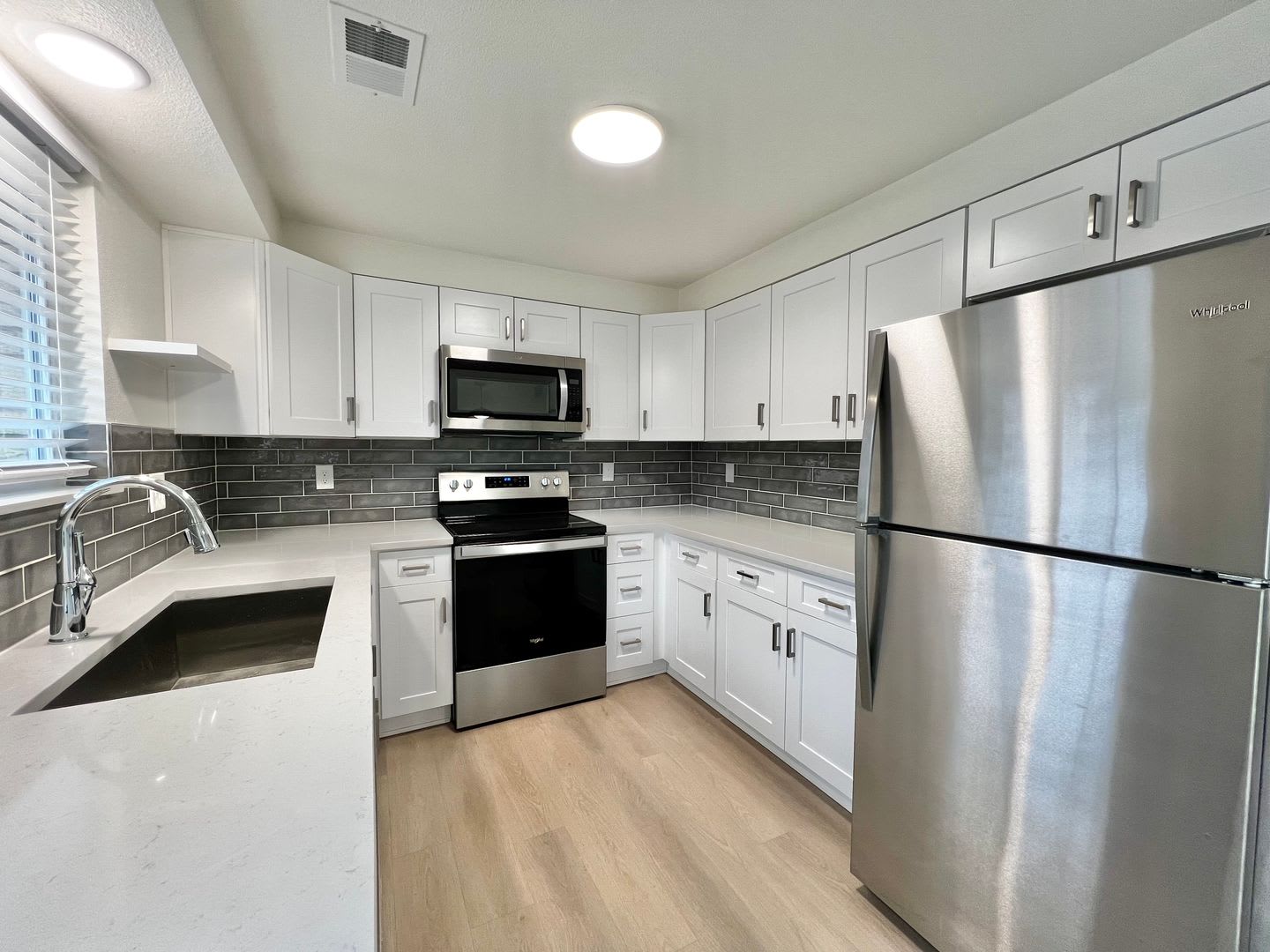 1640 Cheyenne Ave Loveland Co 80538 – photo 1 of 159