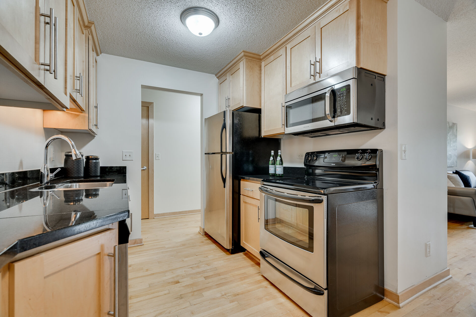 311 Kenwood Parkway – photo 1