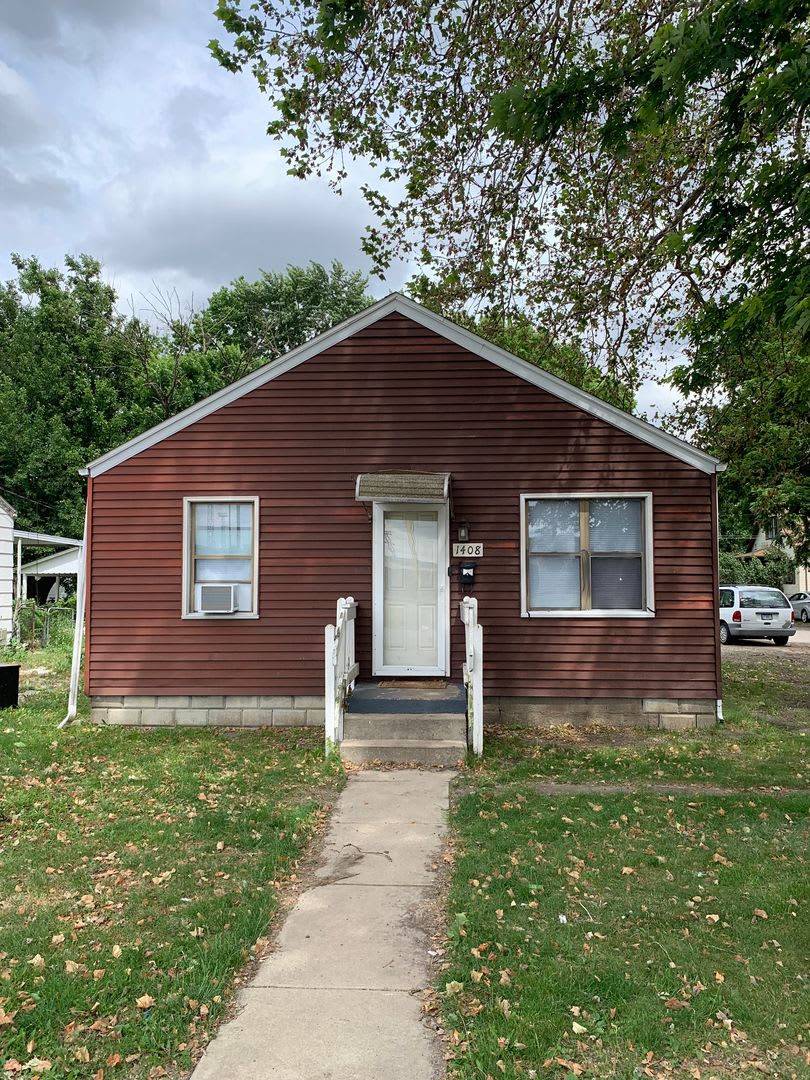 1408 N 15th – photo 1 of 6