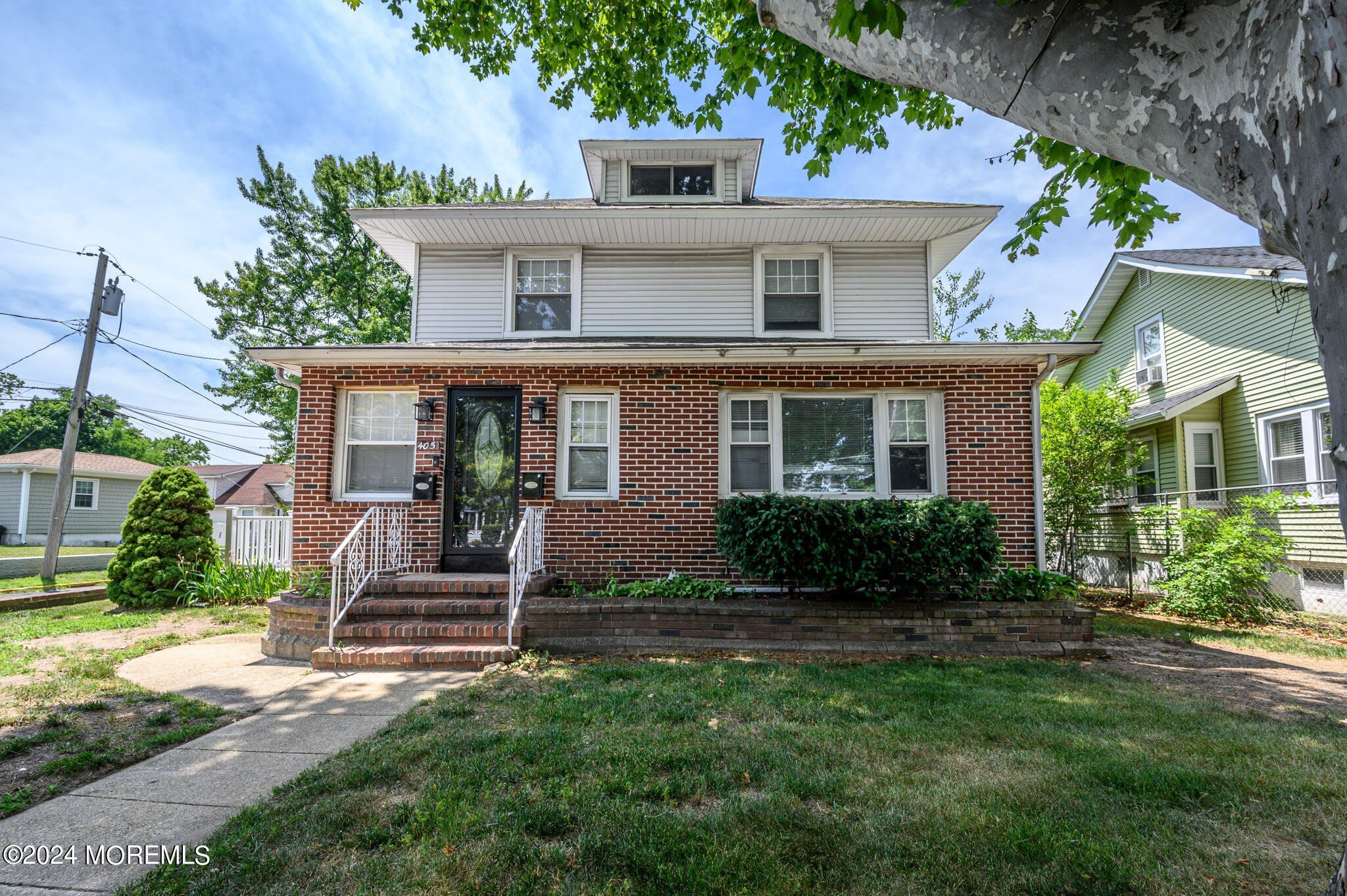 405 Main Street – photo 1 of 24