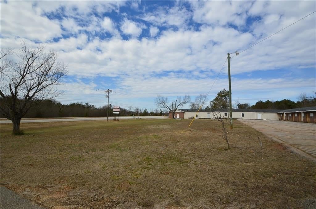 2195 Highway 441 S