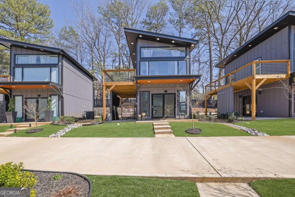 3120 Godby Road – photo 1