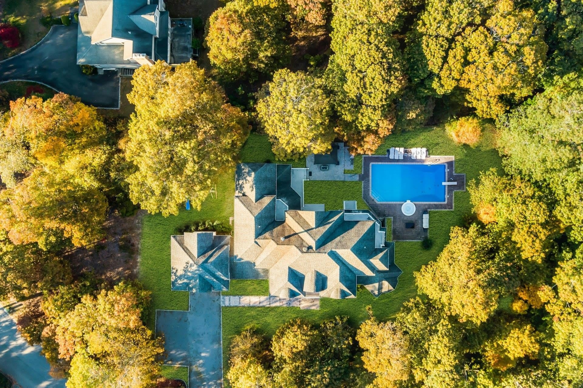 10 Bay Woods Drive – photo 1