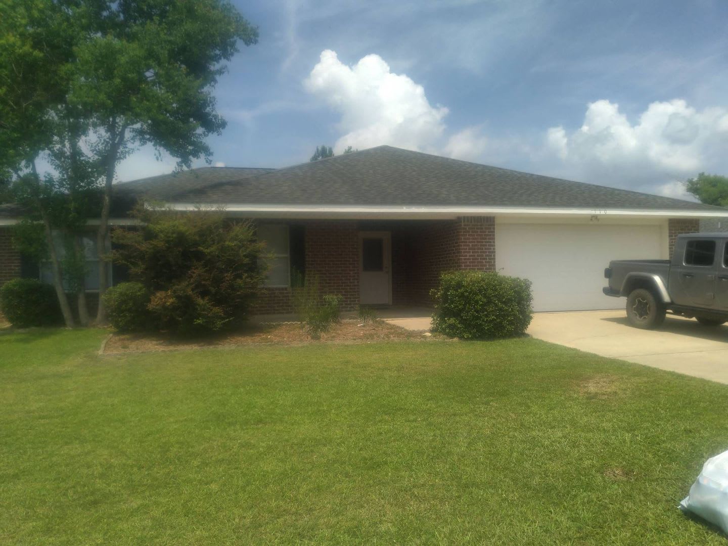 110 Maverick St. – photo 1 of 12