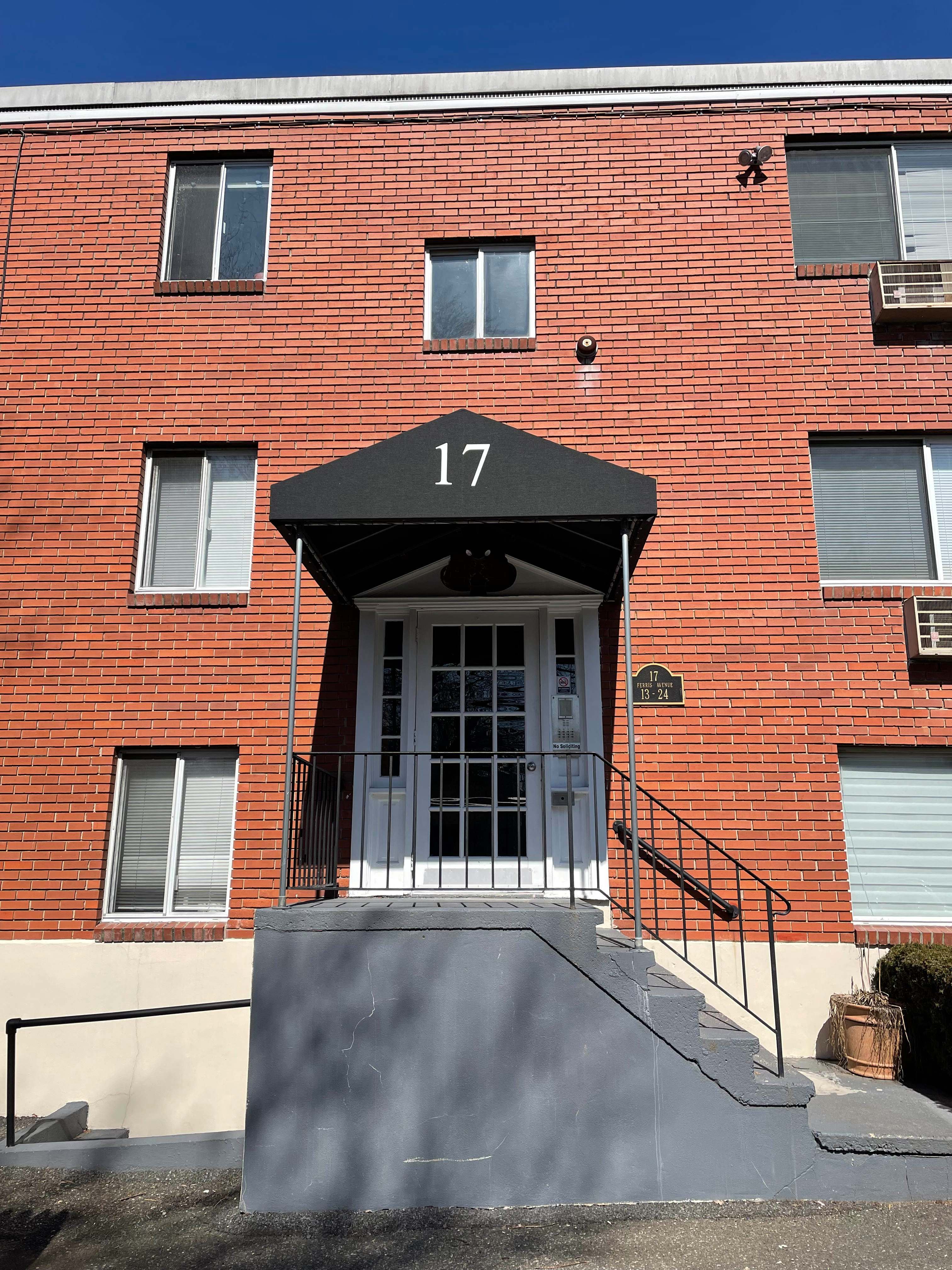 17 Ferris Ave – photo 1 of 9