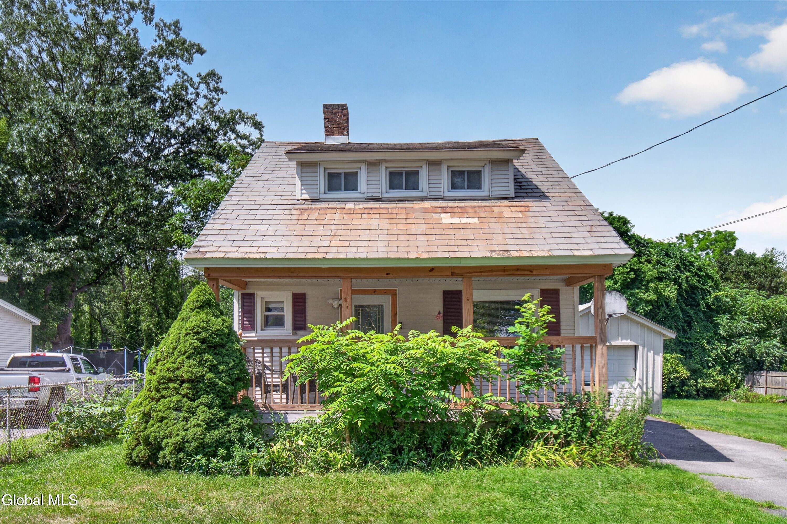38 Henry Street – photo 1 of 29