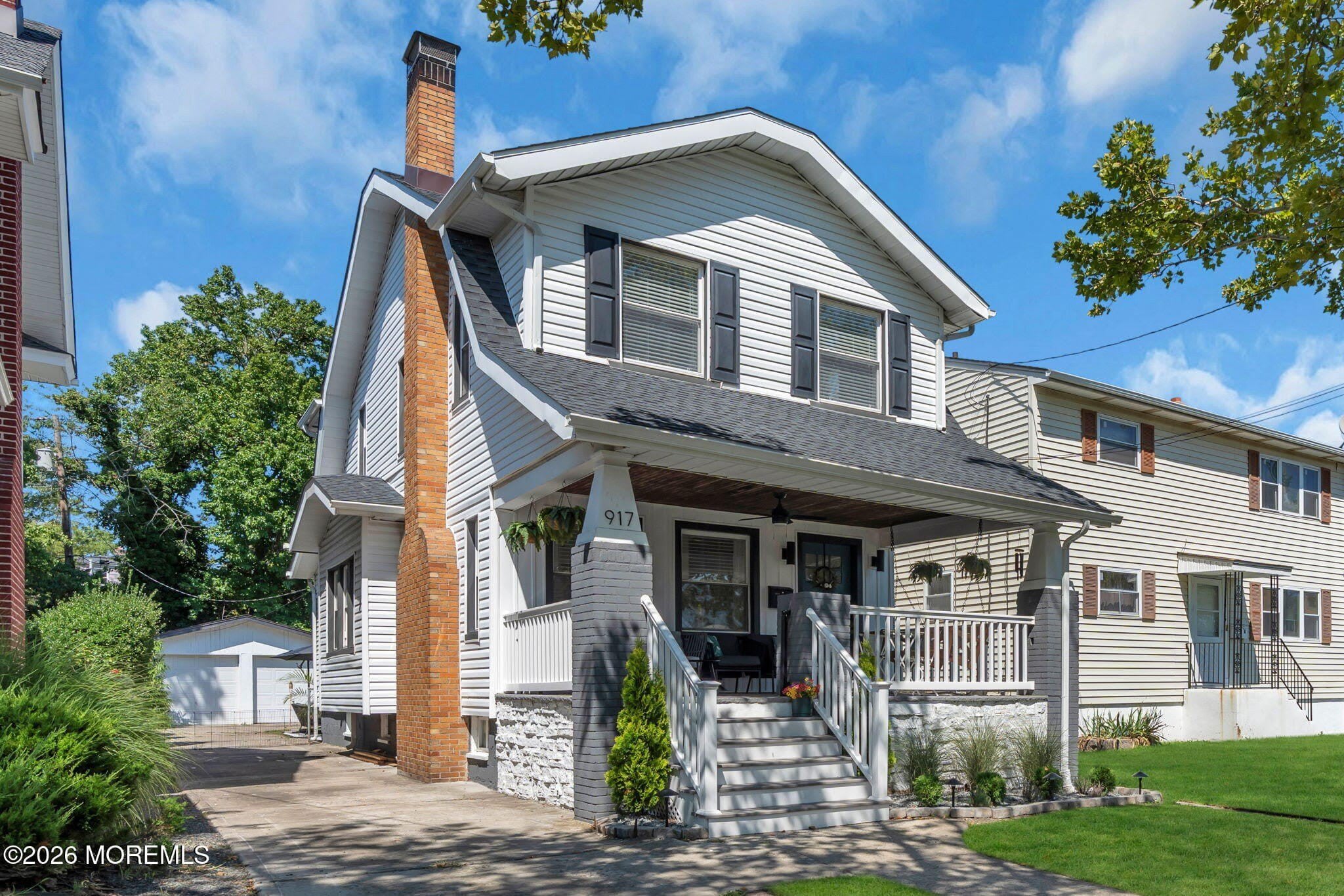 917 4th Avenue – photo 1