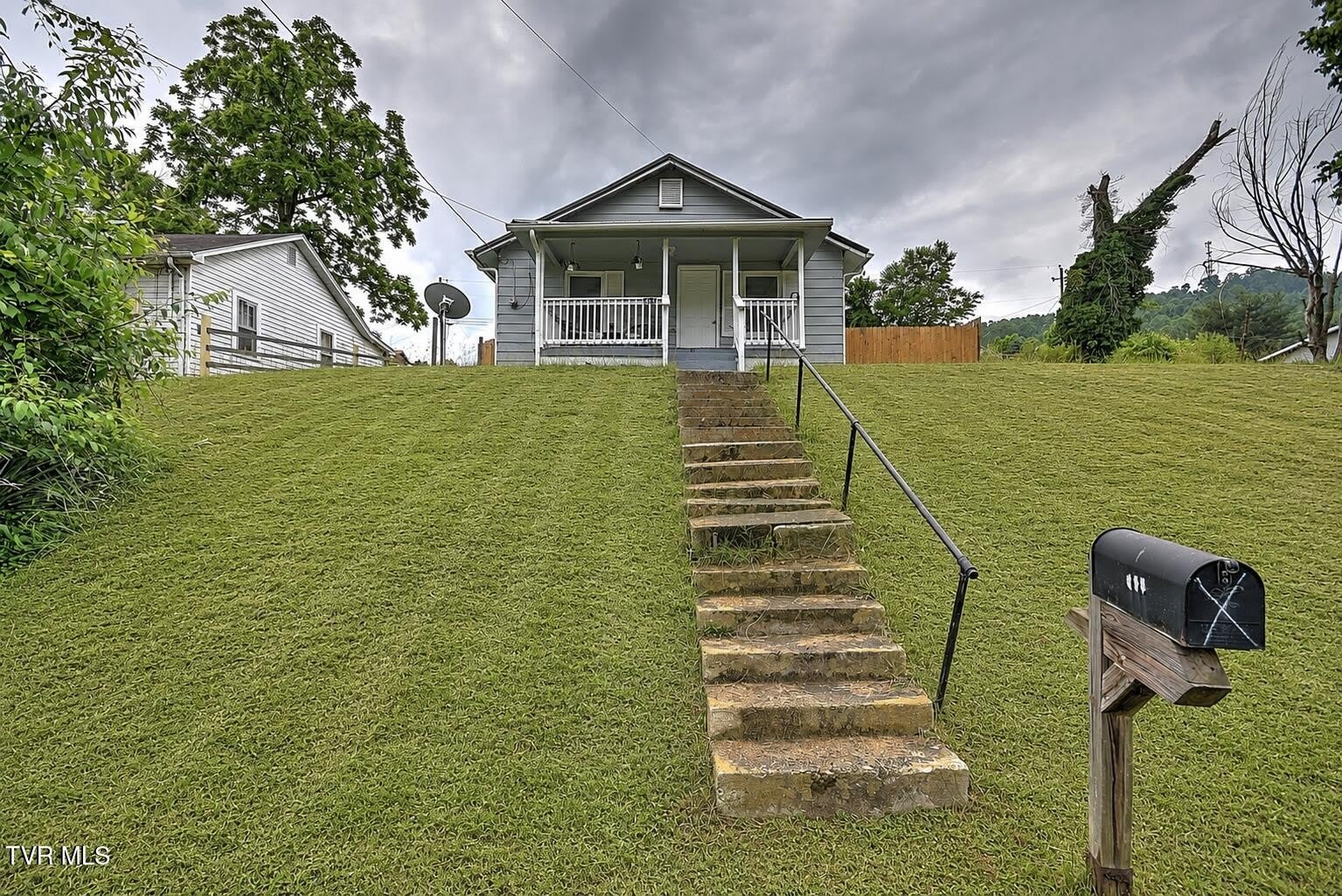 463 Manville Road – photo 1 of 29