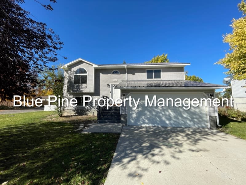 540 Flamingo Avenue – photo 1 of 16