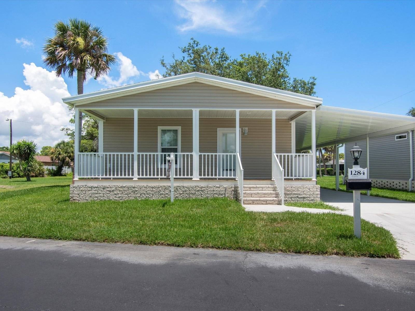 1284 Plymouth Place – photo 1