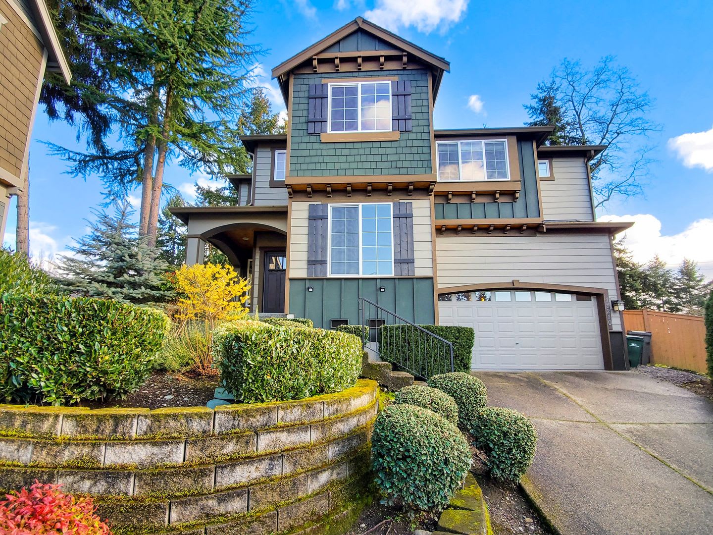 Convenient location near I-405 across from Junita High School – photo 1
