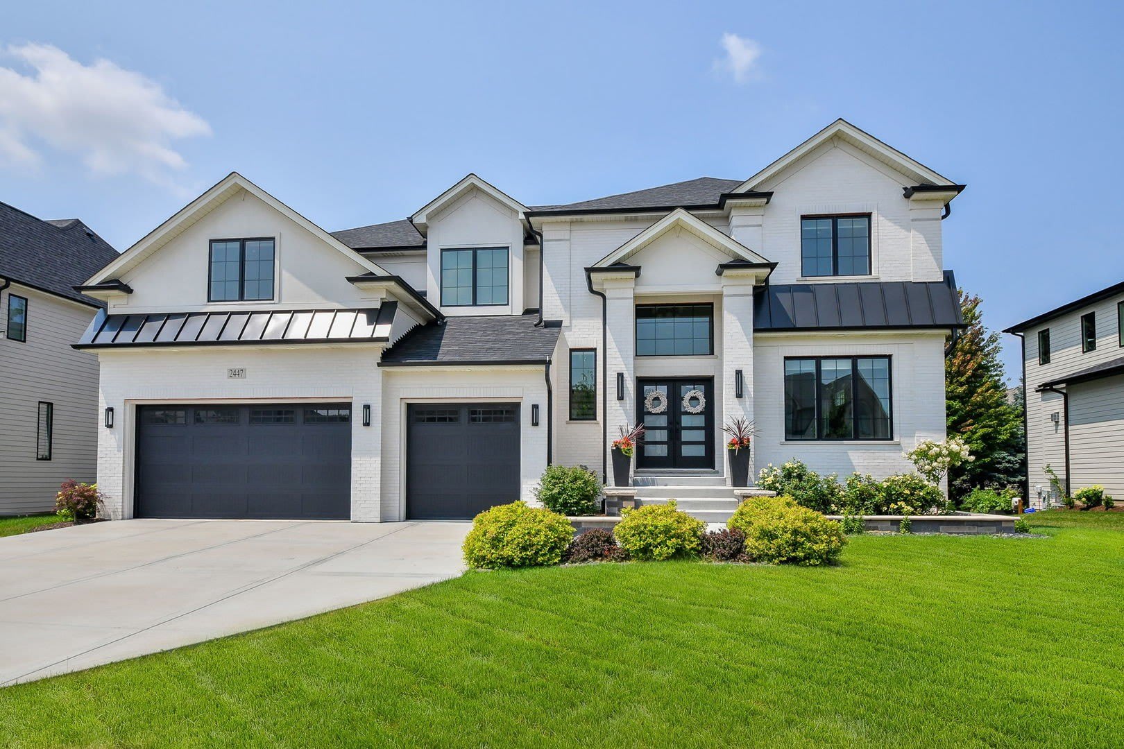 2447 Sharon Court – photo 1