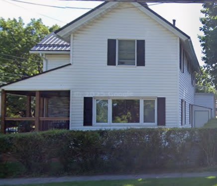 4 Lake Avenue – photo 1 of 4