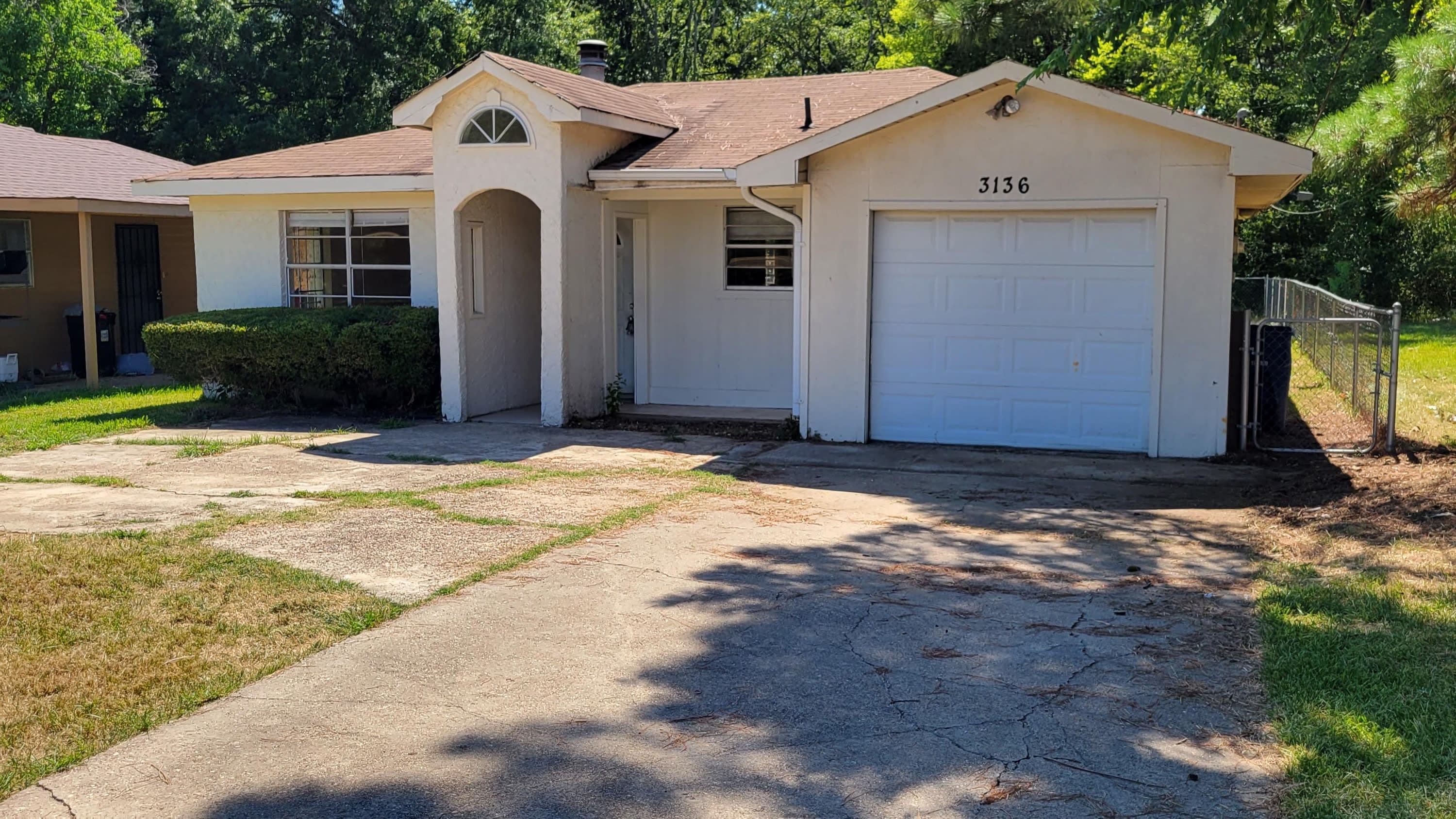 3136 Seminole Drive – photo 1 of 20