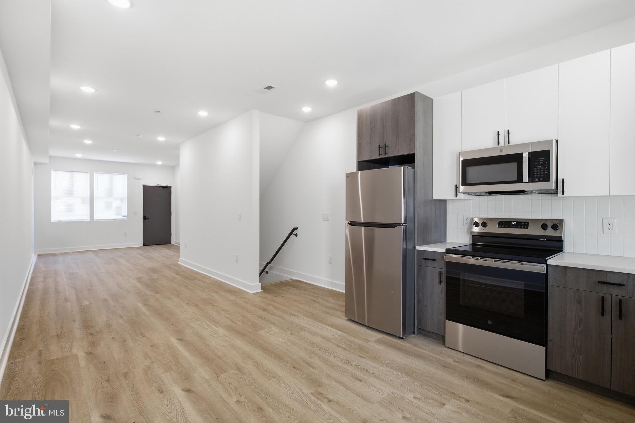 1018 W ARIZONA Street – photo 1