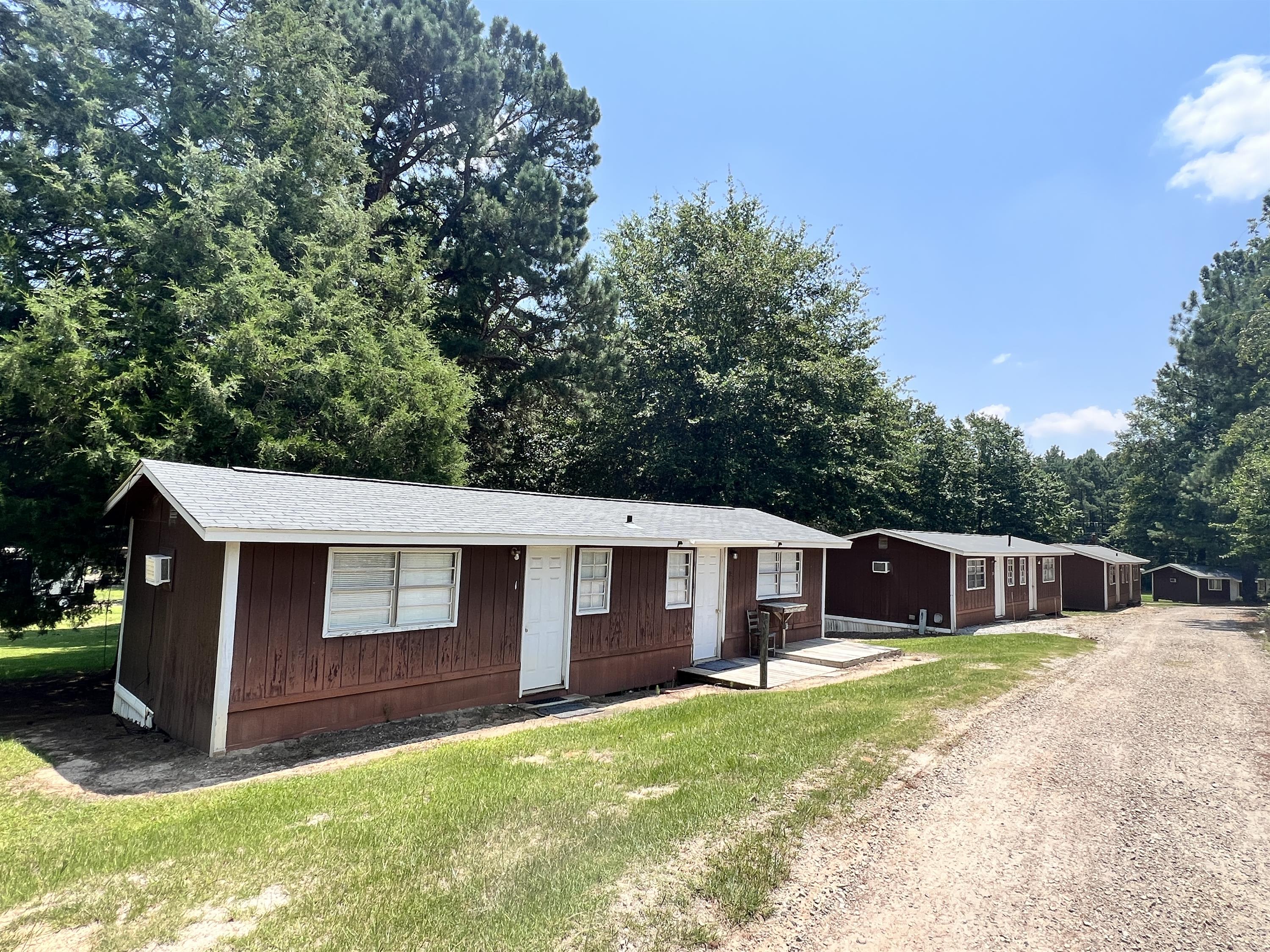 4224 Georgia 56 – photo 1 of 5