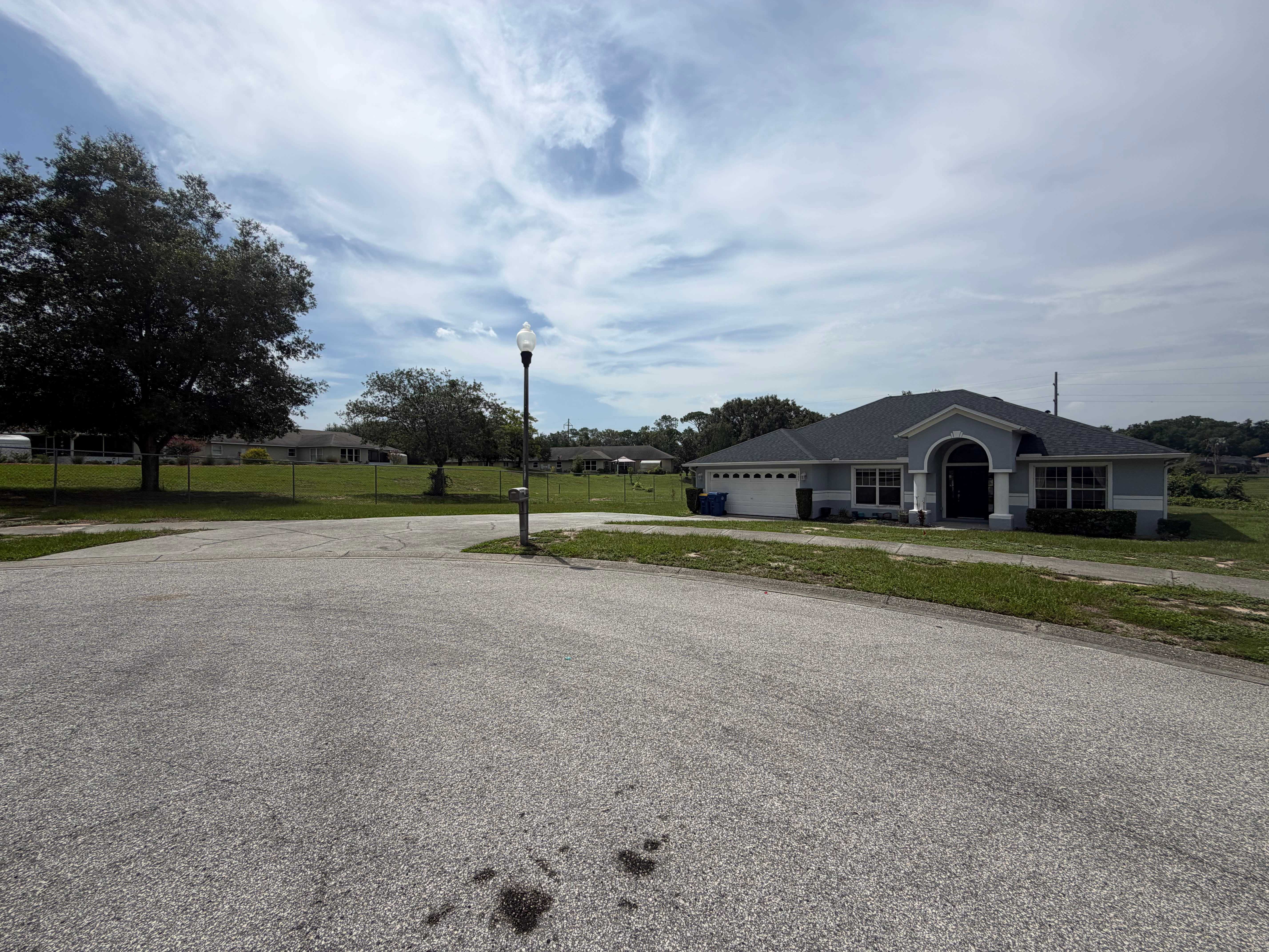 1325 Oakwood Ct – photo 1 of 23