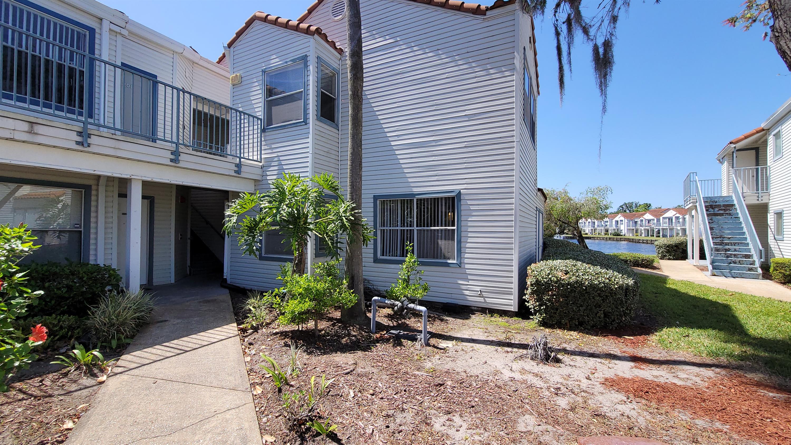 2516 Woodgate Boulevard, #106 – photo 1