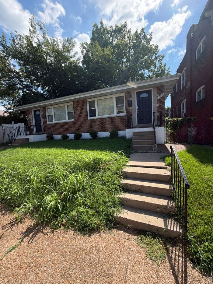 3238 South Compton Avenue – photo 1