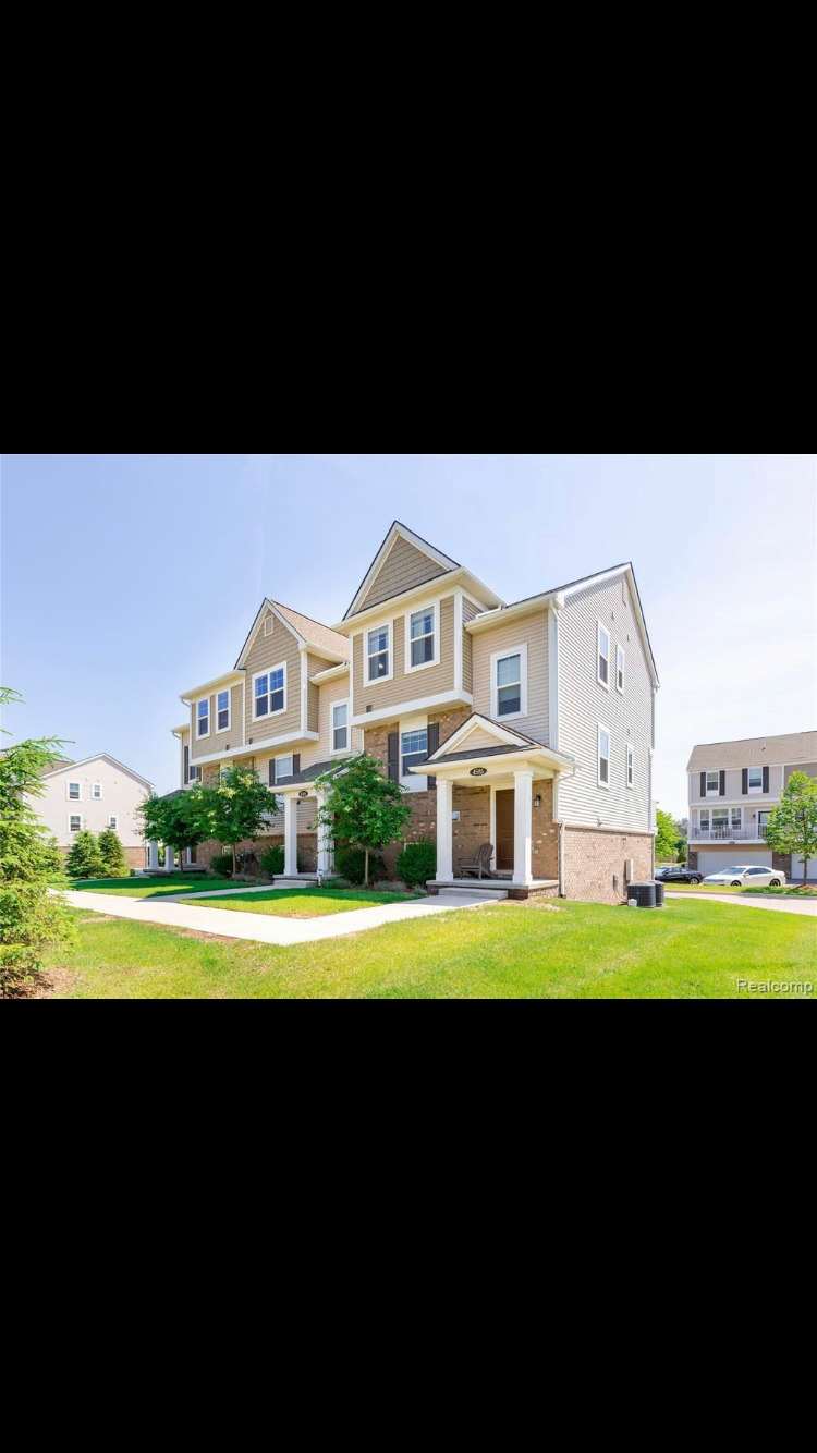 4585 Bradley Circle – photo 1