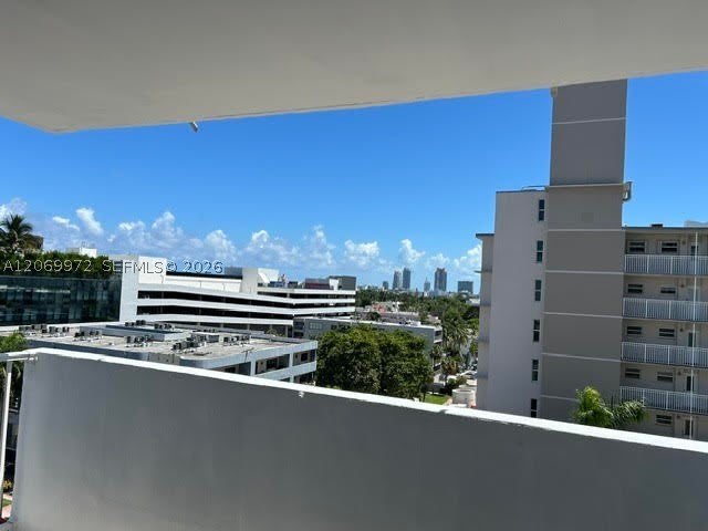 1331 Lincoln Rd – photo 1