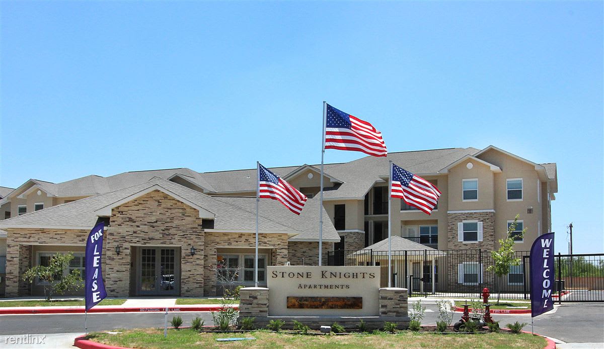 Stone Knights Apartments – photo 1