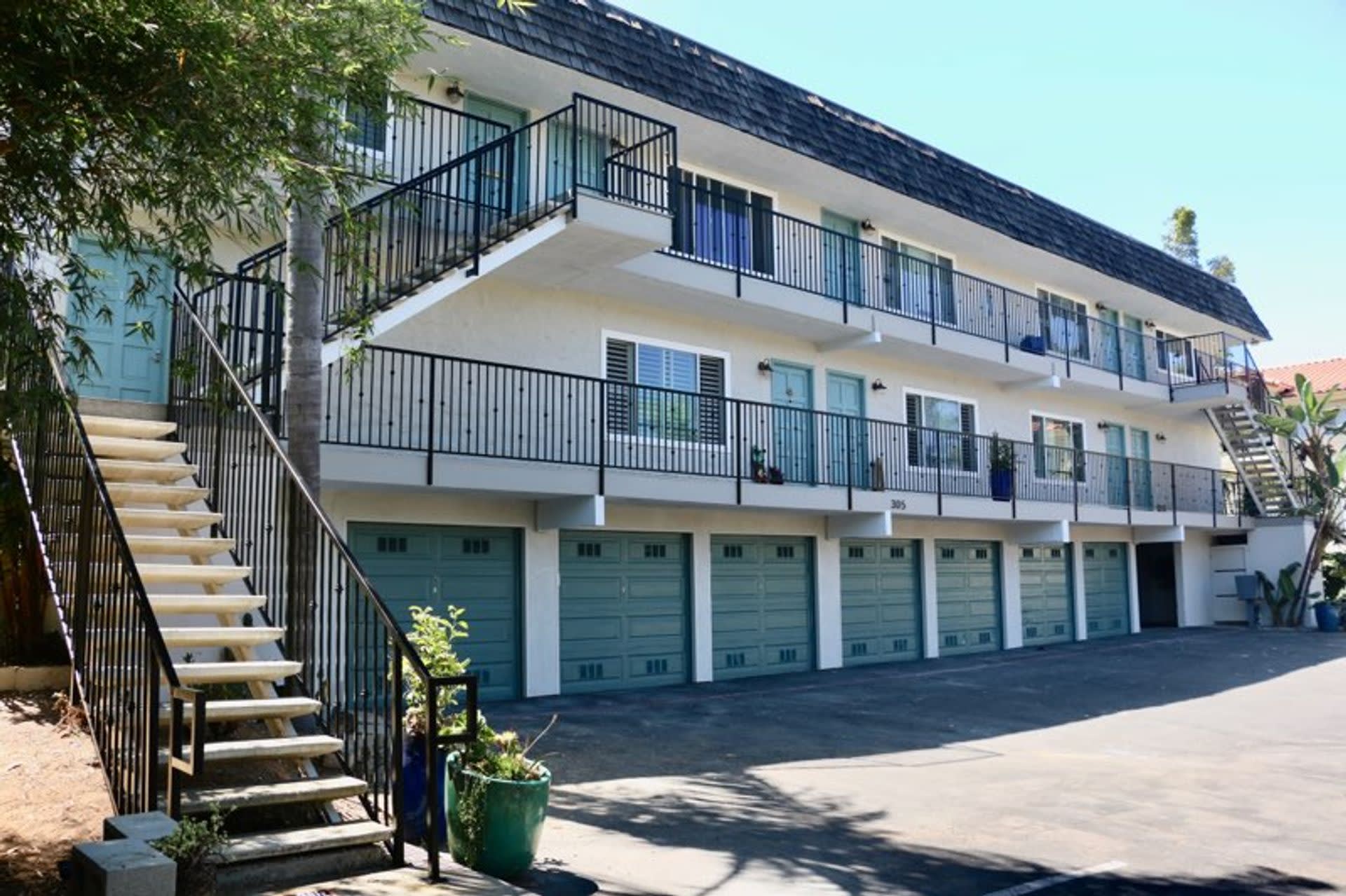 Sierra Seaside Flats 3295 1 Block To Beach Top Floor Views – photo 1 of 104