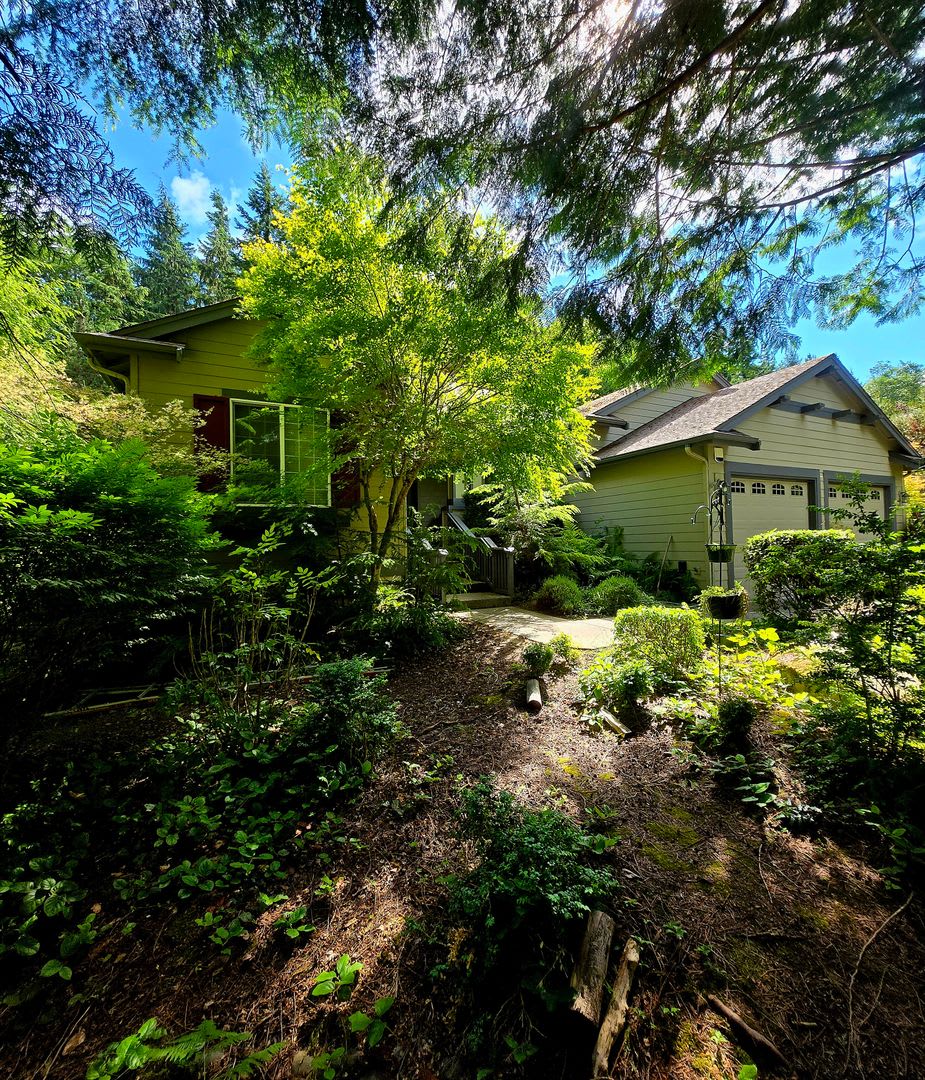 Pending Application 2 Bed 2 Bath With Den And Detached Casita For Rent In Port Ludlow – photo 1 of 39