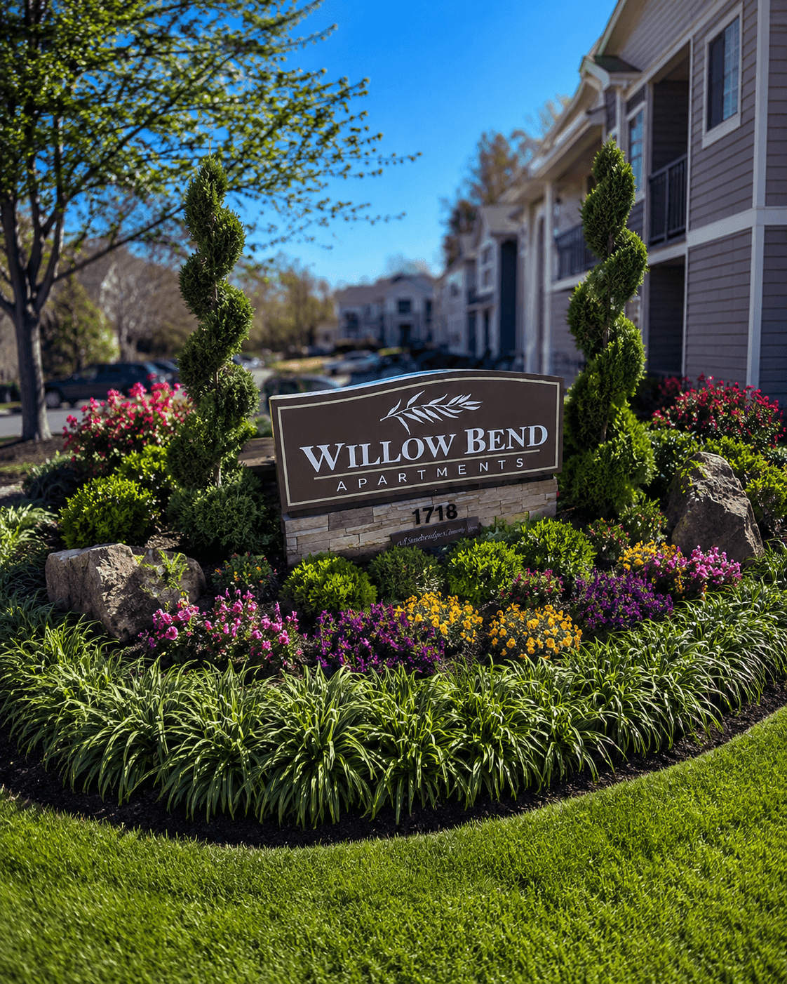 Move In Ready 2BR, 1.5BA Townhome with Brand-New Kitchen Features! – photo 1