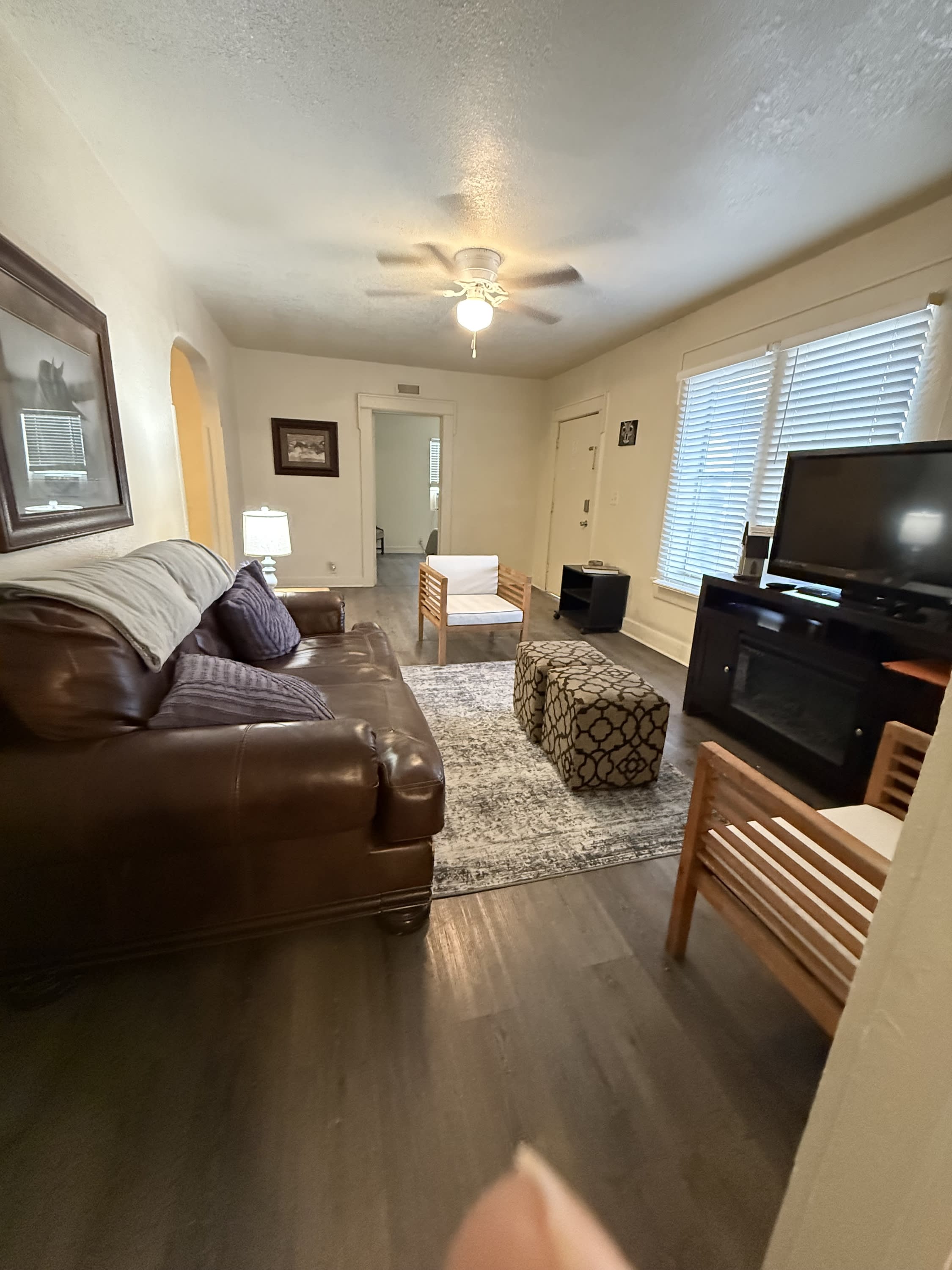 1206 West 4th Street – photo 1 of 9
